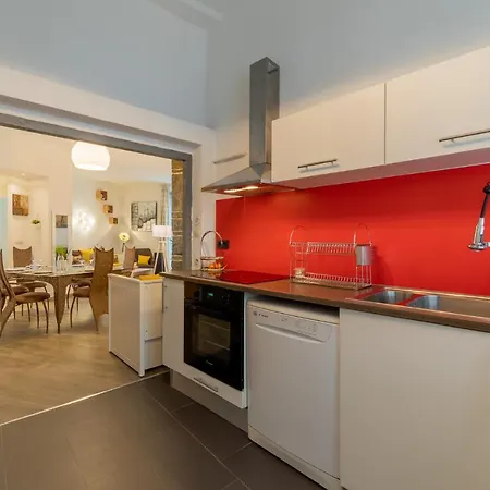 Le Contemporain, Hyper-centre, 8 Pers * Γκρενόμπλ
